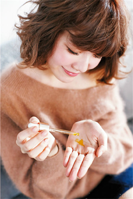 平时没时间做肌肤保养 利用周末时间把肌肤补回来