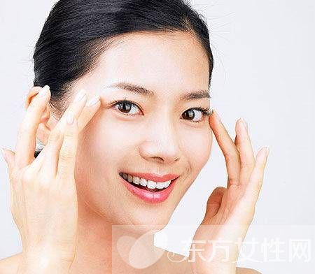 眼霜的作用是什么 教你眼霜的正确使用方式