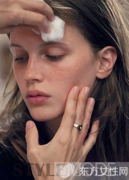 必知的冬季护肤步骤 让你跟干燥皮说byebye