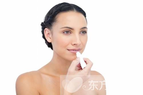 嘴唇太干怎么办 只需4步就能打造水润嘟嘟唇