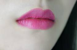 如何保养唇部 唇部护理应这样做