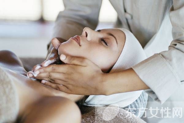 三种常见颈部皮肤问题及解决方案