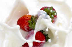 牛奶美容秘方 想变白的看这里