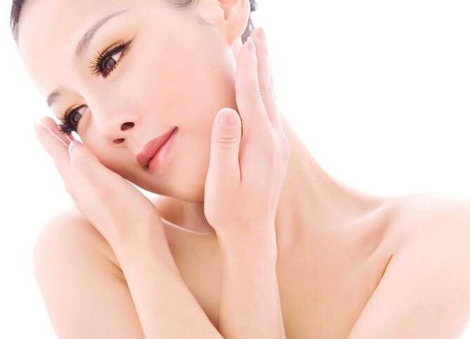 干性皮肤怎么保养 不同年龄段的肌肤保养秘笈