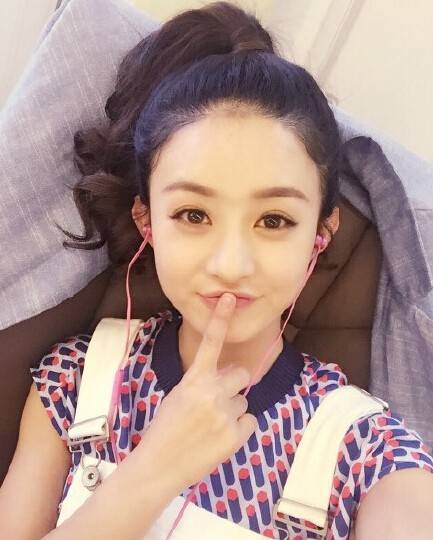 胭脂 萌 神携自然堂惊艳亮相 斩男唇色全揭秘