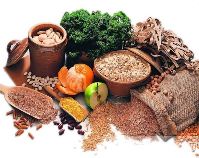 脸上长痘痘吃什么好 这些食物帮到你