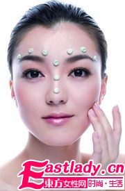 护肤加2步挥别干燥拥有水嫩肌肤