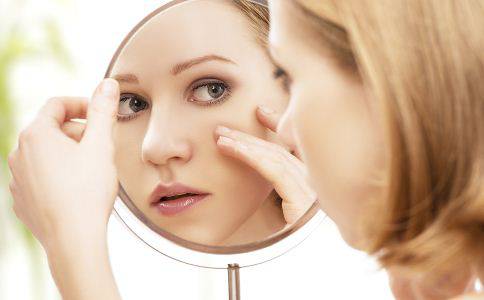 想要拯救黑眼圈 这5个NG动作必须要叫停