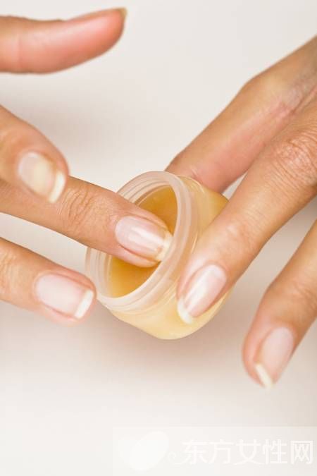 嘴唇太干怎么办 只需4步就能打造水润嘟嘟唇