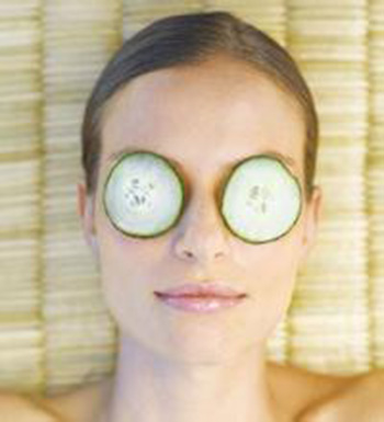 如何去除眼袋  去眼袋小妙招还你灵动眼神