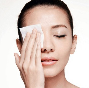 层层保湿 春夏换季不脱皮