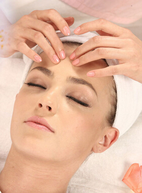 毛孔粗大怎么办 明星支招打造 零毛孔