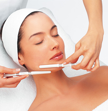 冬季避免进入补水保湿的误区 正确补水保湿的措施