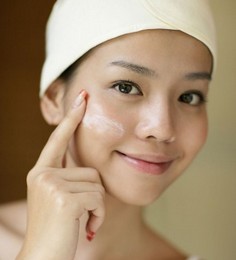 油性皮肤怎么护理 夏季护肤无 油 无虑