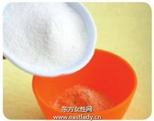 自制黄豆面膜 保持肌肤柔软弹性