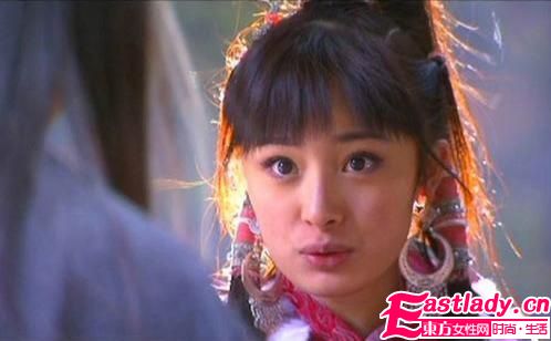 杨幂是否整容 杨幂整容前后照片 杨幂整容后图片