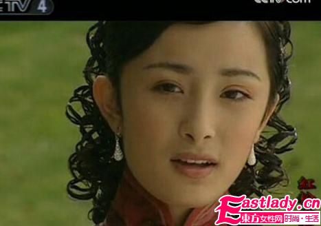 杨幂是否整容 杨幂整容前后照片 杨幂整容后图片