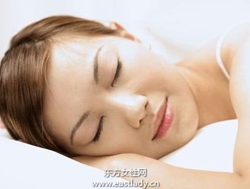 睡眠不足使皮肤变粗糙