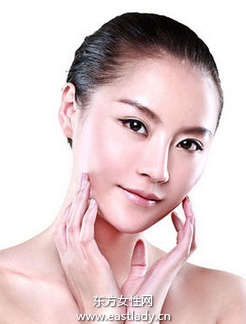 皮肤轻度出油 基础清洁要做好