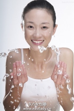 皮肤护理手法正确肤紧致