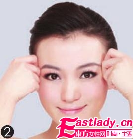 美肤祛斑美白按摩法 活血美白