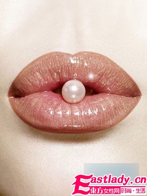 双唇变水润的护肤技巧