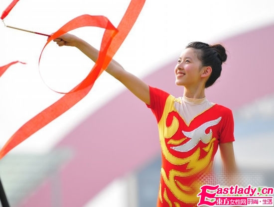 腹有诗书气自华 ＂奶茶妹妹＂清纯造型