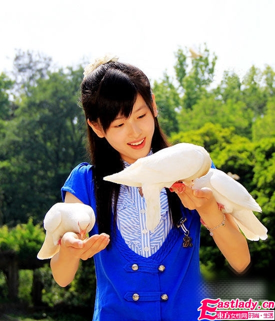 腹有诗书气自华 ＂奶茶妹妹＂清纯造型