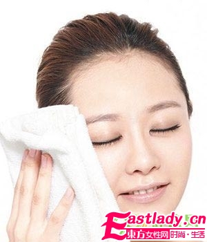 8个妙招去除晨起浮肿脸