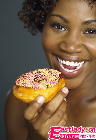 女人吃太饱会加速衰老