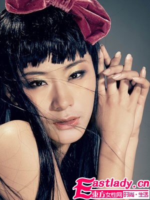 新年款可爱粉红芭比娃娃妆