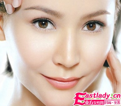 巧用化妆水 T区去油U区保湿