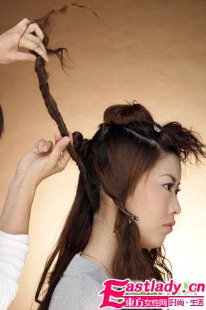 可以瘦脸的盘发发型