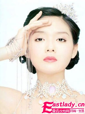 面霜能抹在眼部吗