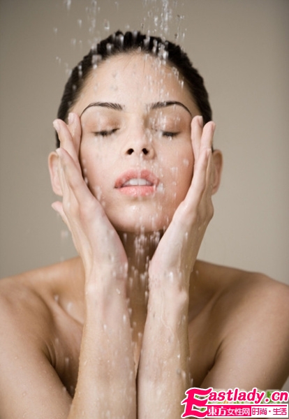 消灭唇角粉刺UP挑花运