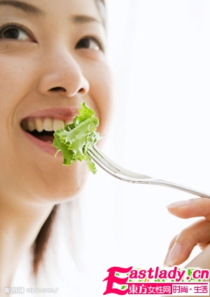 惊 女人忽略的十大美白禁忌