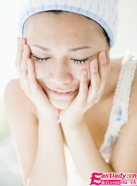 消灭唇角粉刺UP挑花运