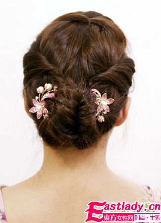 韩式花苞鱼骨辫编法图解