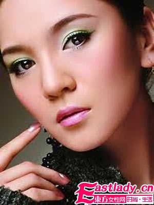 面霜可以抹在颈部吗