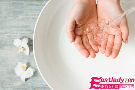 自来水也可以保湿吗