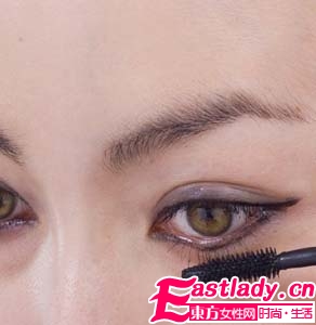 永不失败的刷睫毛方法
