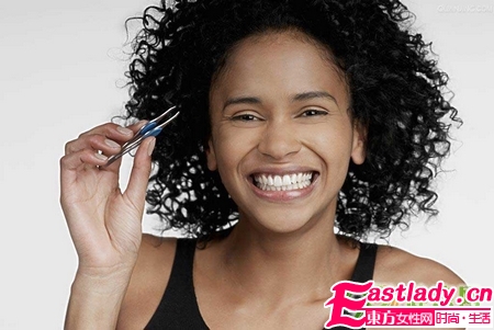 女人常拔眉毛 刮腋毛的害处