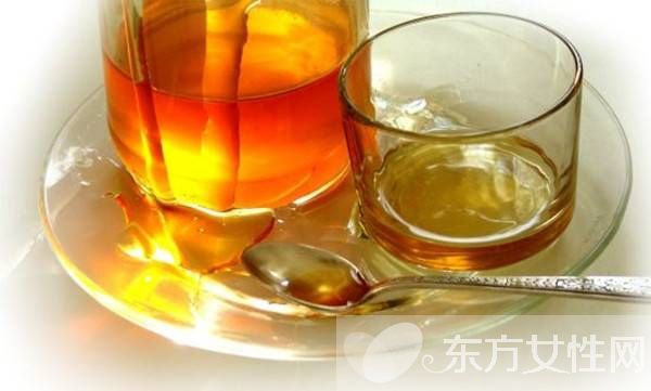 蜂蜜水什么时候喝最好 热水还是冷水？