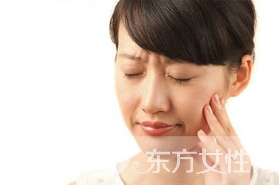 揭密牙周炎的症状 一经发现及时治疗