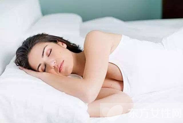 女人失眠的治疗方法 试试这5种艾灸法