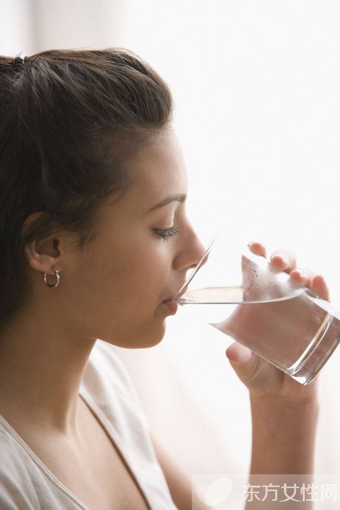 清晨空腹喝什么水最好 晨起千万别喝蜂蜜水