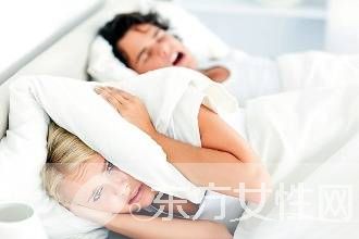 睡觉打鼾的原因 防止打呼噜的9大妙招