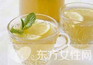 蜂蜜水什么时候喝最好 热水还是冷水？