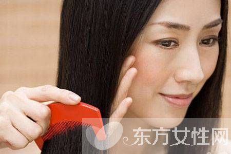 梳头的好处 每天梳一梳健康快回来