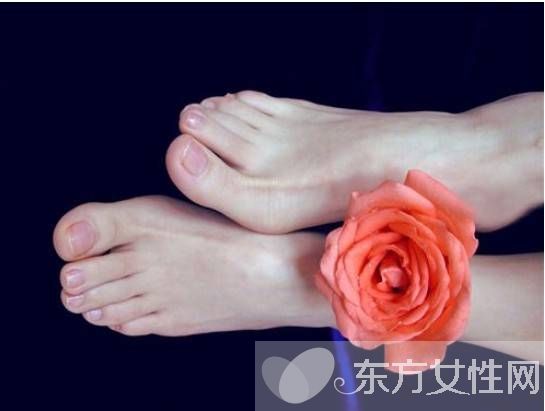 冬季足部保养不能懒 学会这几招轻松搞定